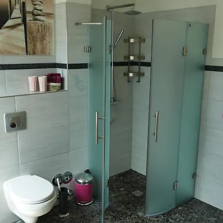 Rhoen Ebert דירה *